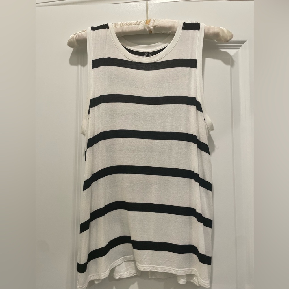 Halogen striped top